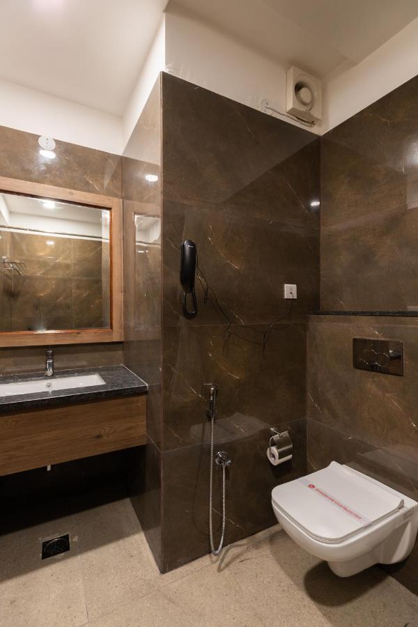 Hotel Highway King Bilaspur มาเนซาร์ ภายนอก รูปภาพ